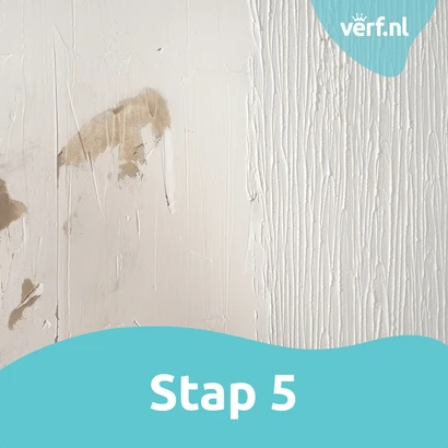 Stap 5: Overzicht van een deel van de muur dat al met MuurGlad is behandeld naast onbehandeld deel.