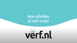 Achtergrondafbeelding met de tekst "Hoe schilder je een trap?" in witte letters op een turquoise vlak, met daaronder het logo van Verf.nl in zwart en turquoise.