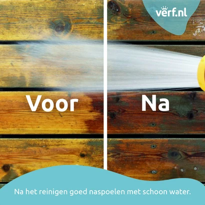 Houten oppervlak in tweeën gedeeld met links een vervuild stuk hout (met label “Voor”) en rechts een gereinigd met Jotun Terrassdix, schoon stuk hout (met label “Na”), terwijl er water overheen gespoten wordt. Bovenin het Verf.nl-logo en onderaan de tekst